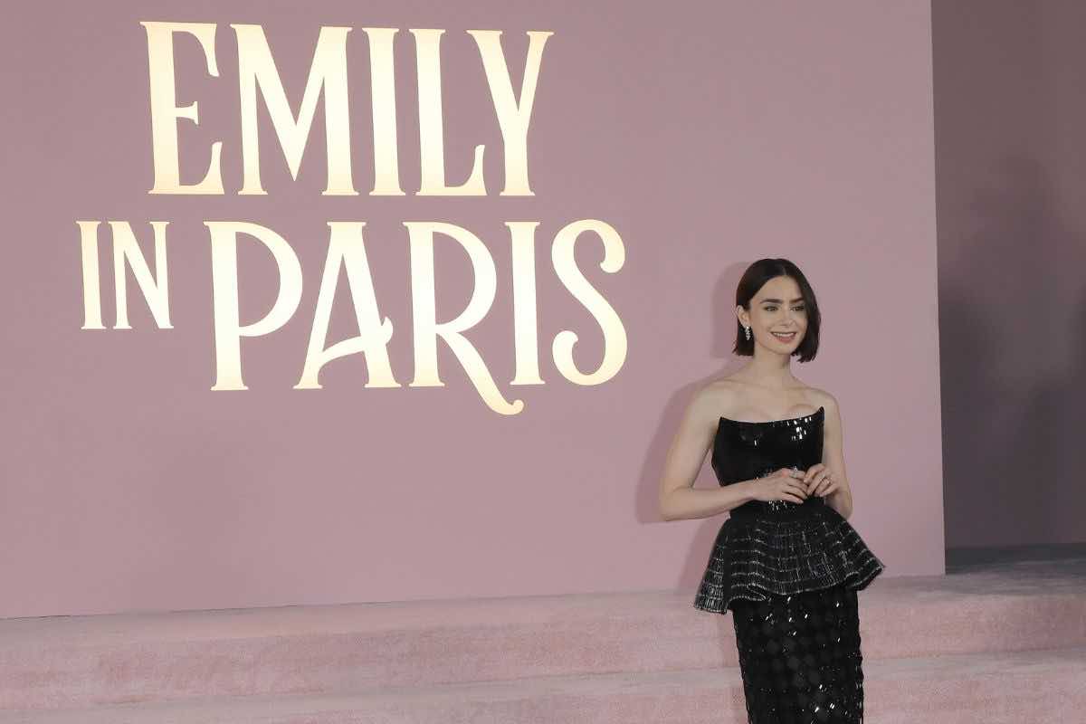 Emily in Paris 4 protagonisti backstage