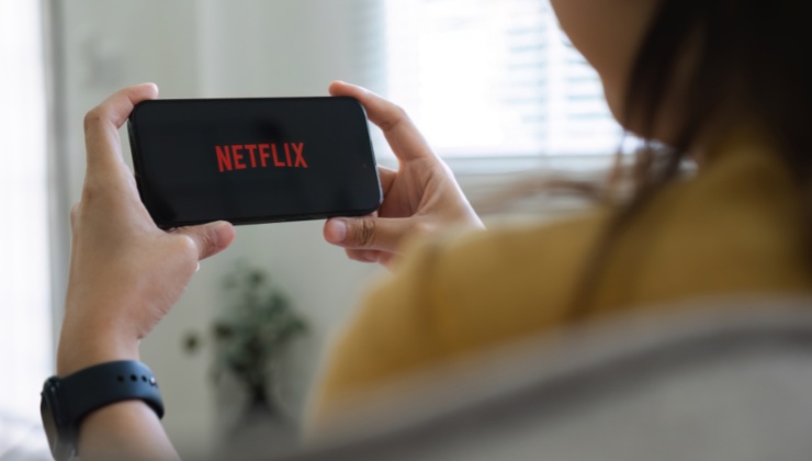 Come togliere titoli dalla sezione "continua a guardare" di Netflix